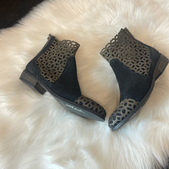 Rebels Shoes - Women’s Boot